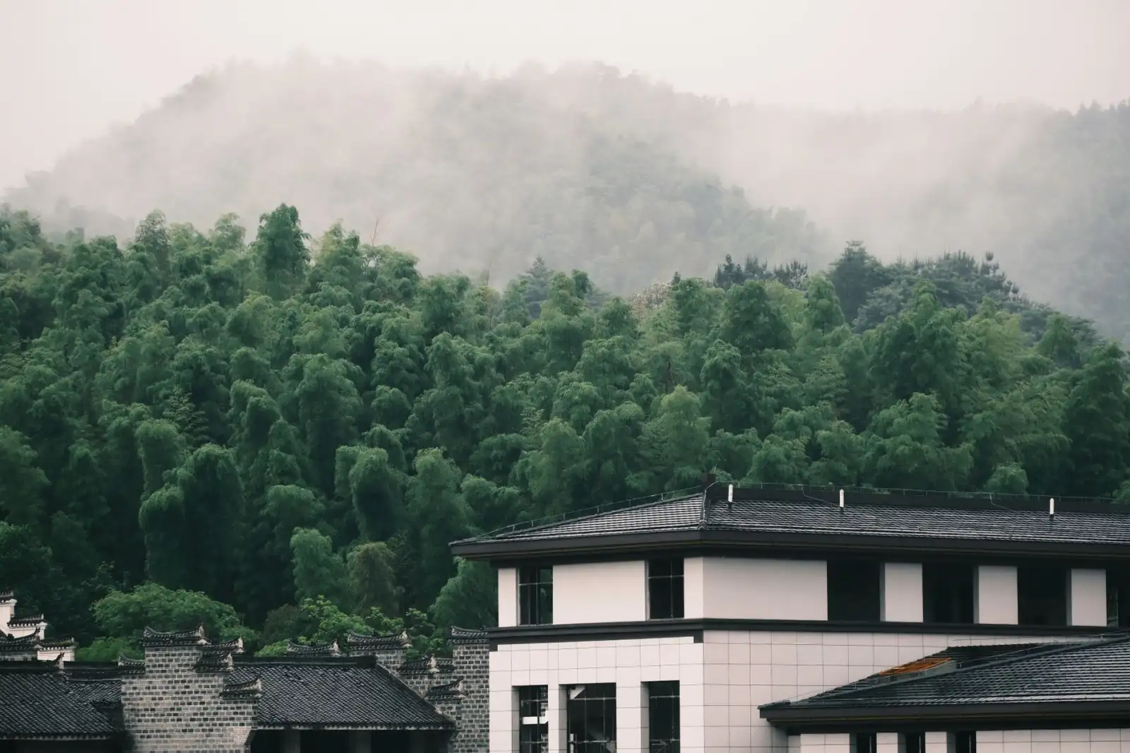电子元件选购指南：如何为海南制造企业匹配高可靠性元器件