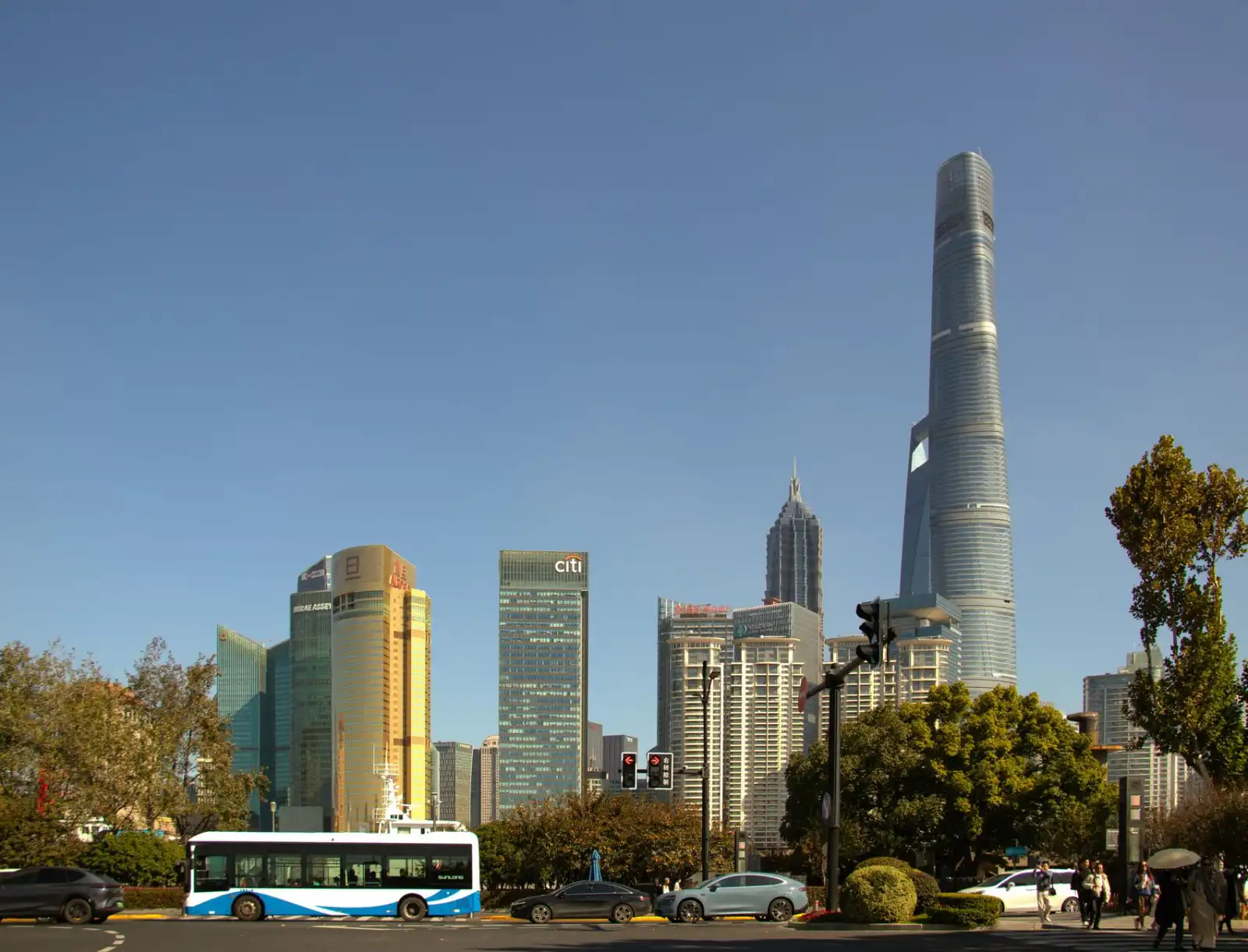 2024年海南电子贸易市场分析：级大电子元件供应优势解析